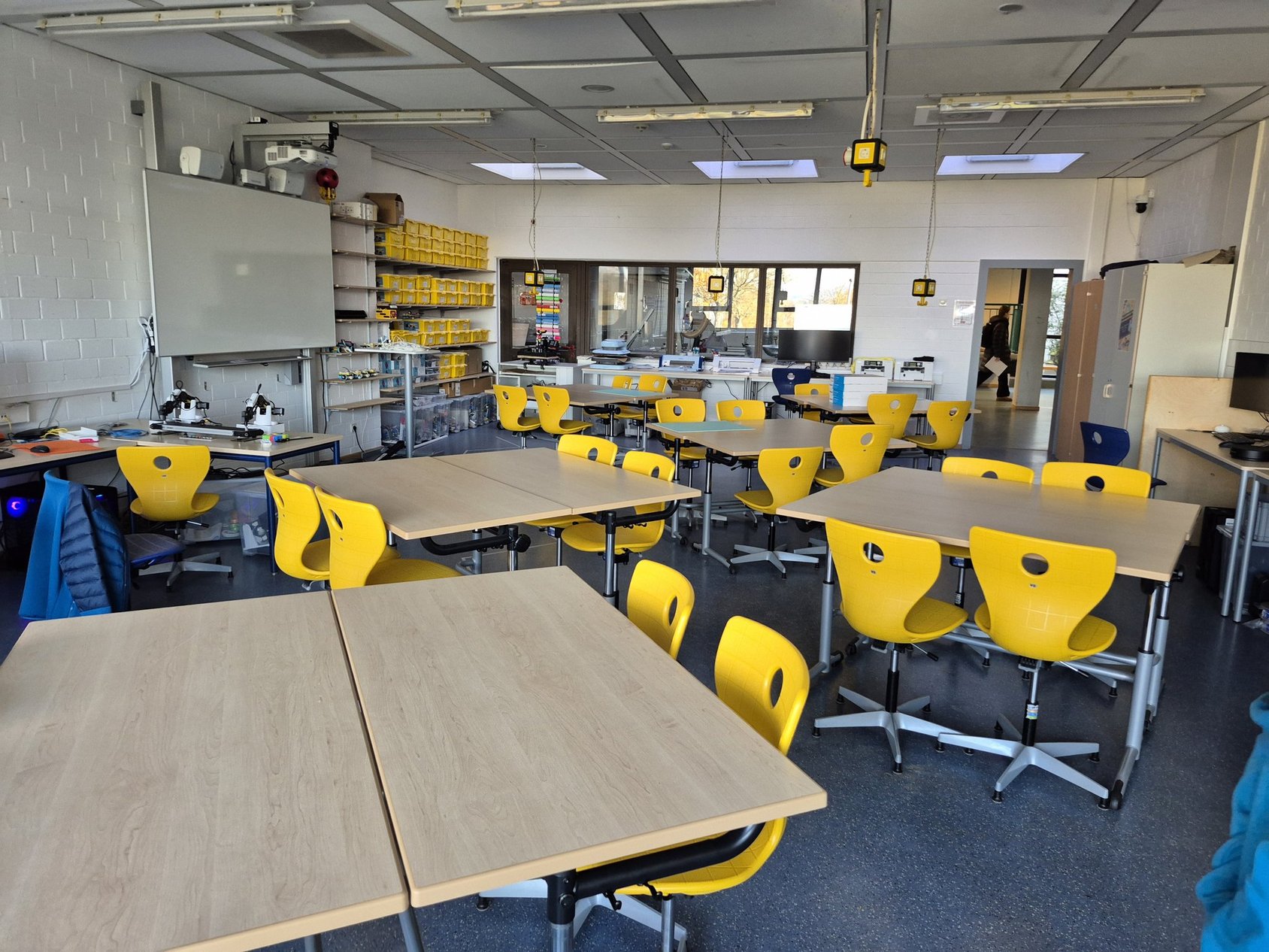 Materialregale MakerSpace