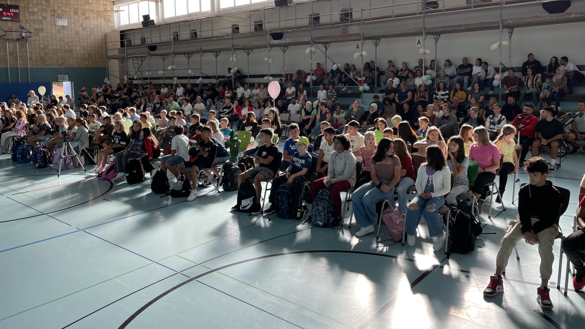 Herzliche Aufnahmefeier der neuen Fünftklässler an der CBES in Lollar